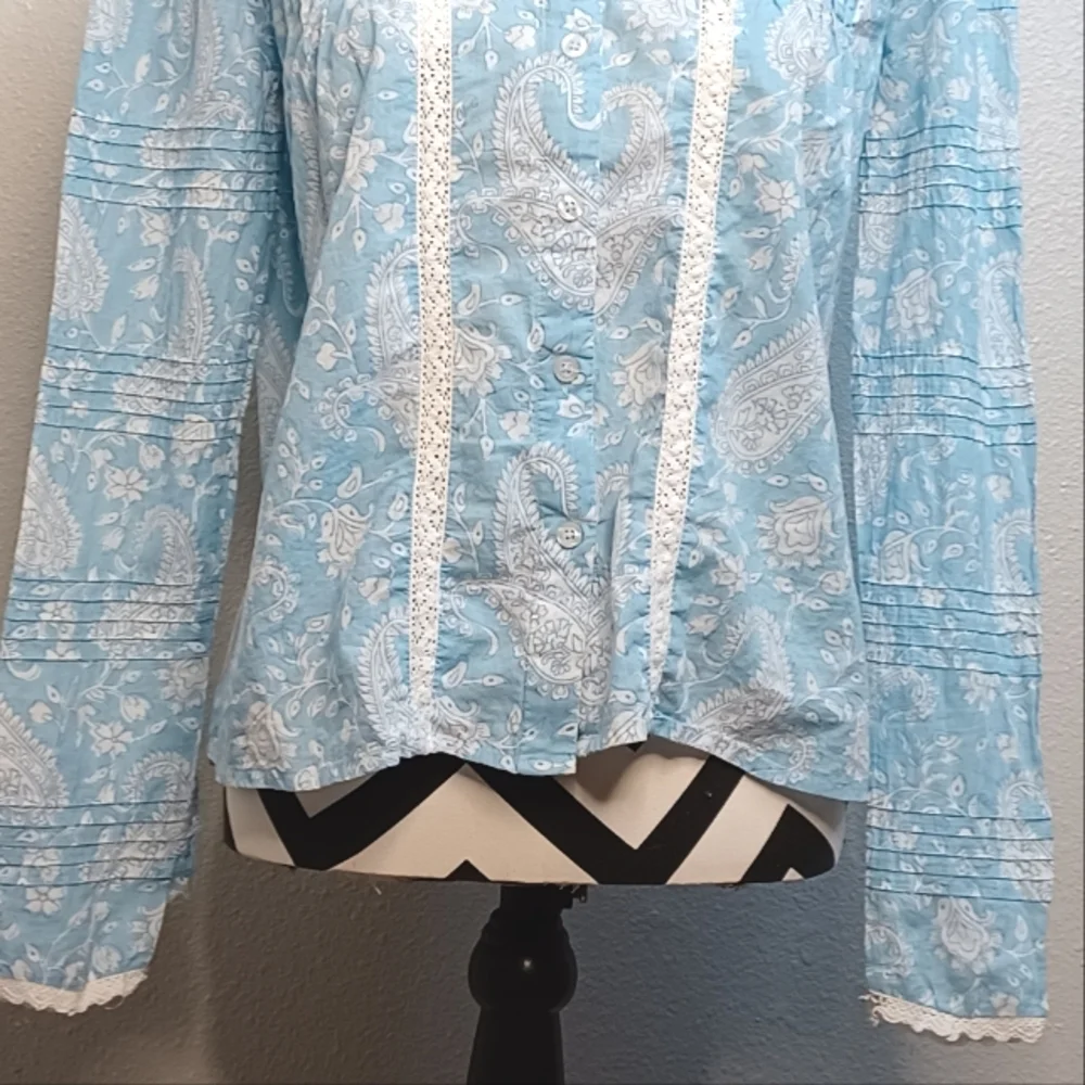 Tuckernuck Light Blue and White Floral Lace-Trim Button Down Shirt - Picture 6 of 15